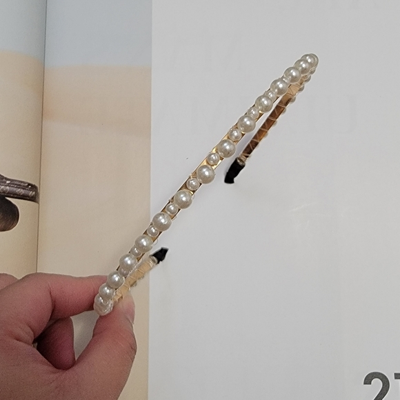 4pcs. Pearl Beaded Metal Headbands - Picture 4 of 5